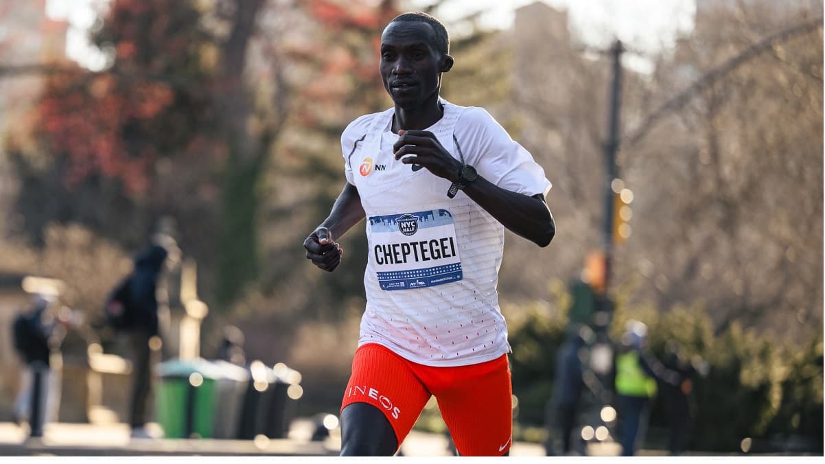Valencia Marathon 2025 Date And Time Cris Michal